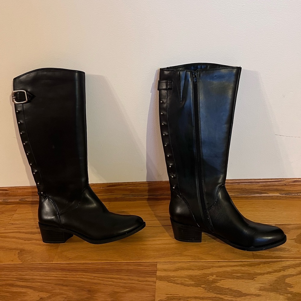 Cosmopolitan Ladies knee high boots size 8.5